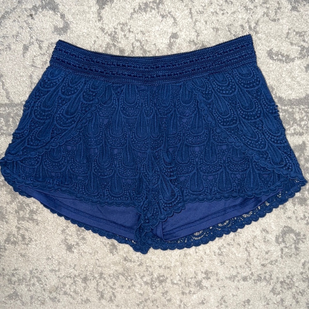 Navy blue crocheted shorts with cotton lining